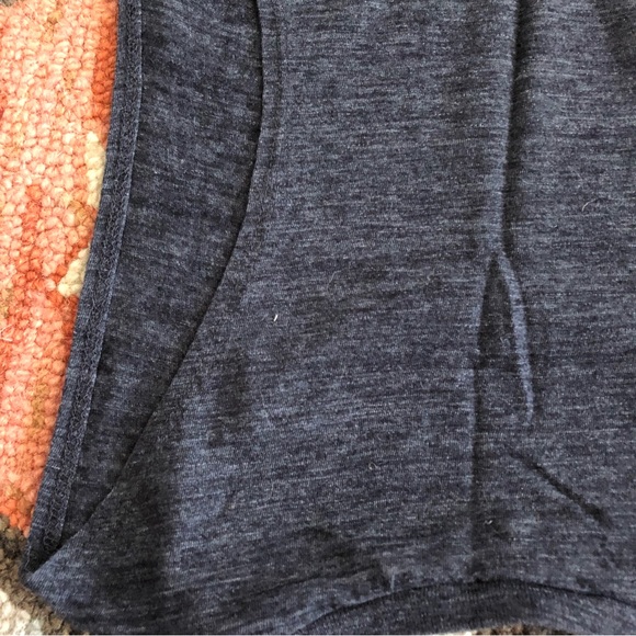 Heavily meditated graphic tank - muscle tank - Picture 5 of 8